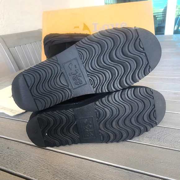 Australia Luxe | Shearling Over the Knee Boots | SZ US 7 - Picture 3 of 8